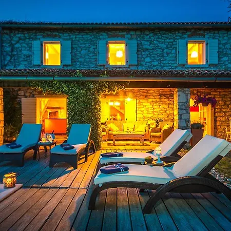 Rea Villa *