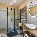 Rea Villa